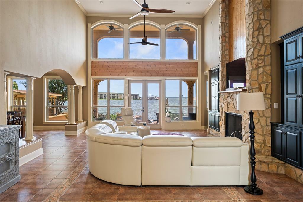 Property Photo: 7159 Kingston Cove Lane TX 77318