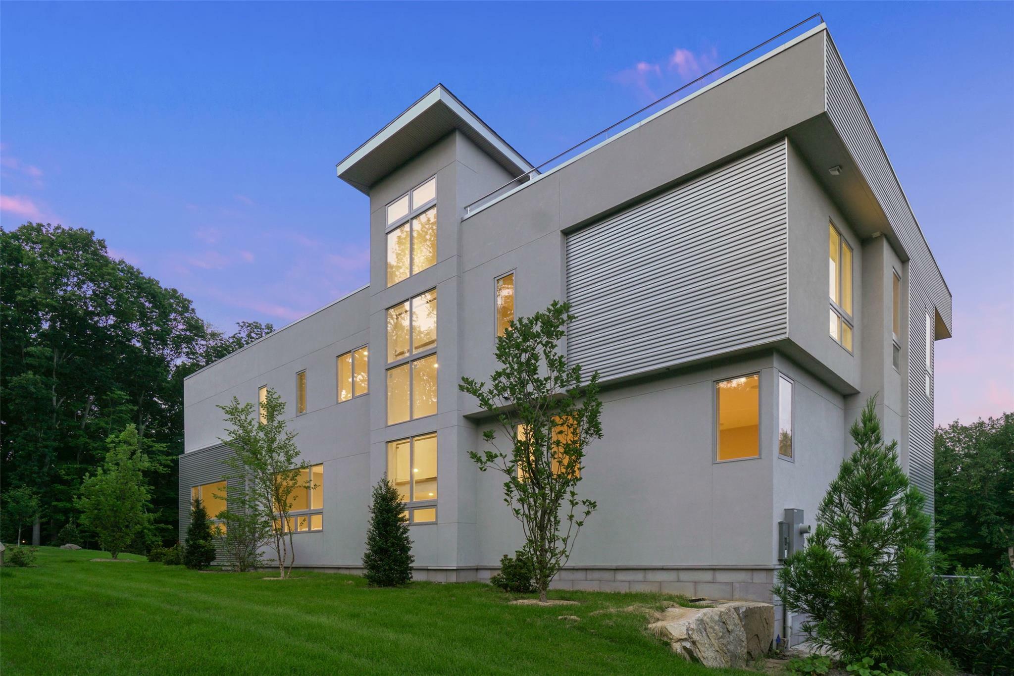 Property Photo: 68 Root Avenue NY 10509