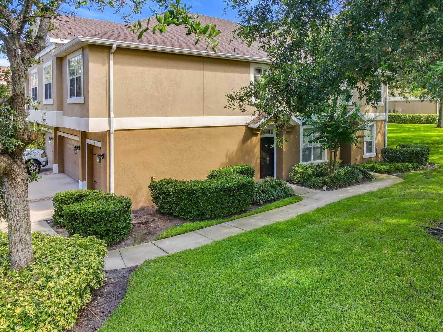 Property Photo: 725 Ashworth Overlook Drive C FL 32712
