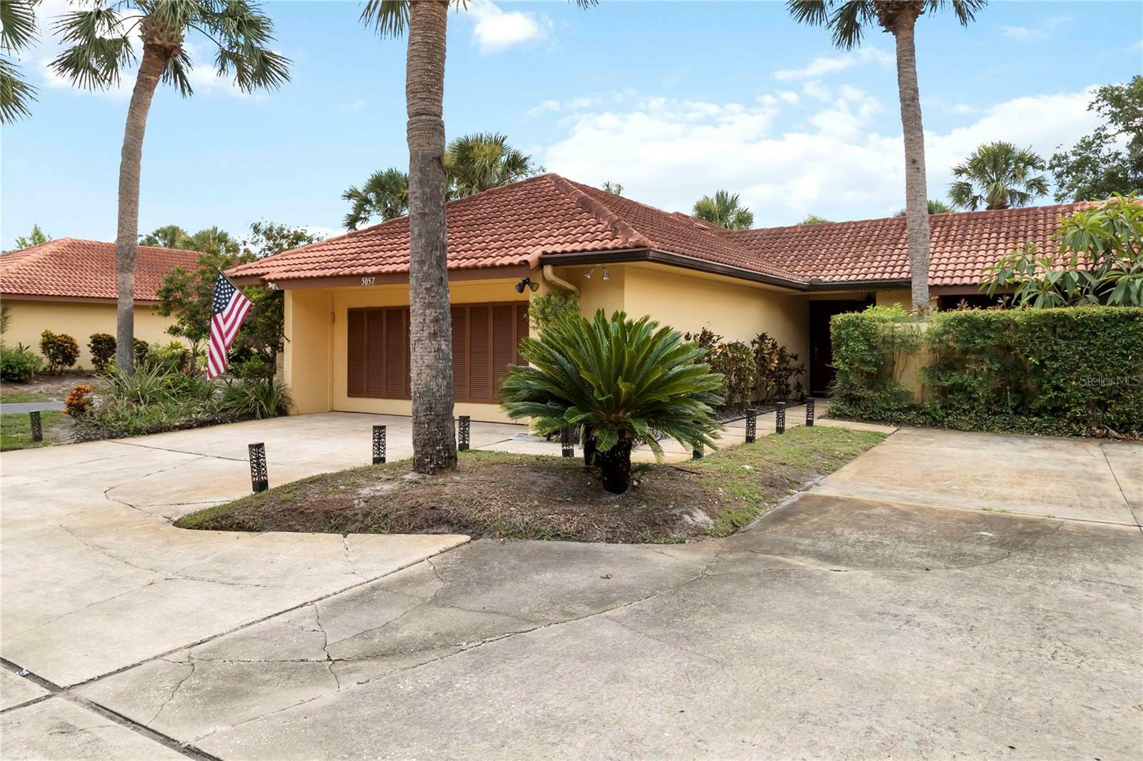 Property Photo: 5057 Maui Circle 15 FL 32808