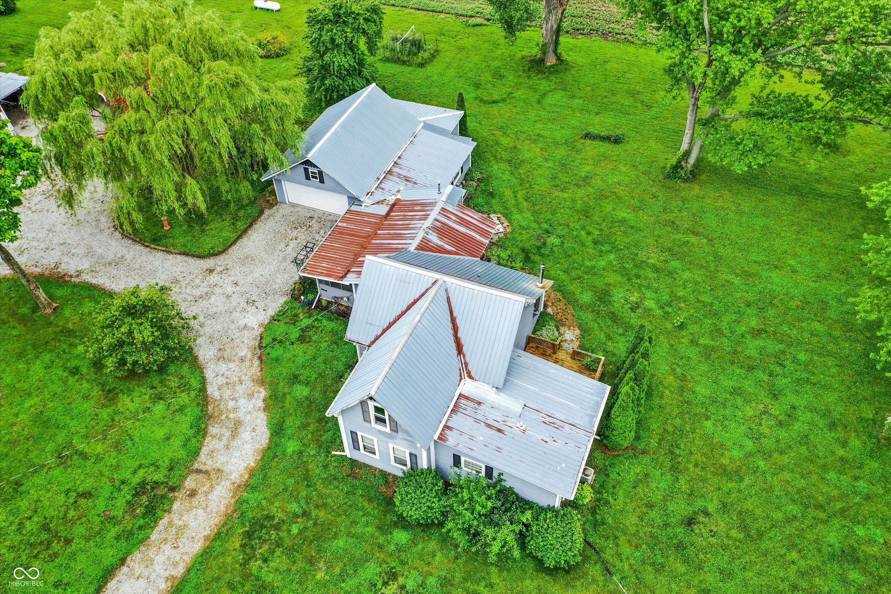 Property Photo: 9237 N 500 W IN 46130