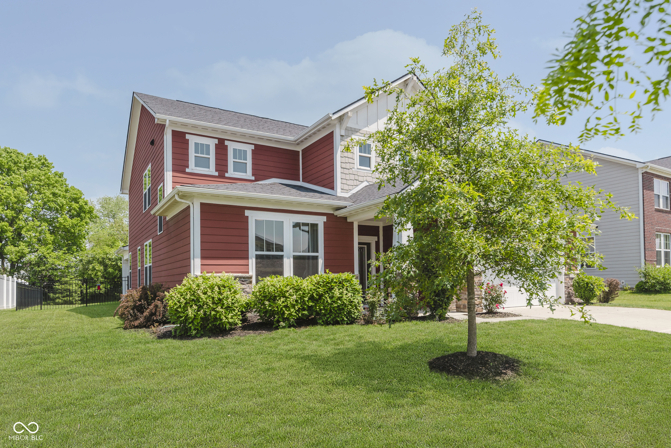 Property Photo: 11840 Crossbill Court IN 46060