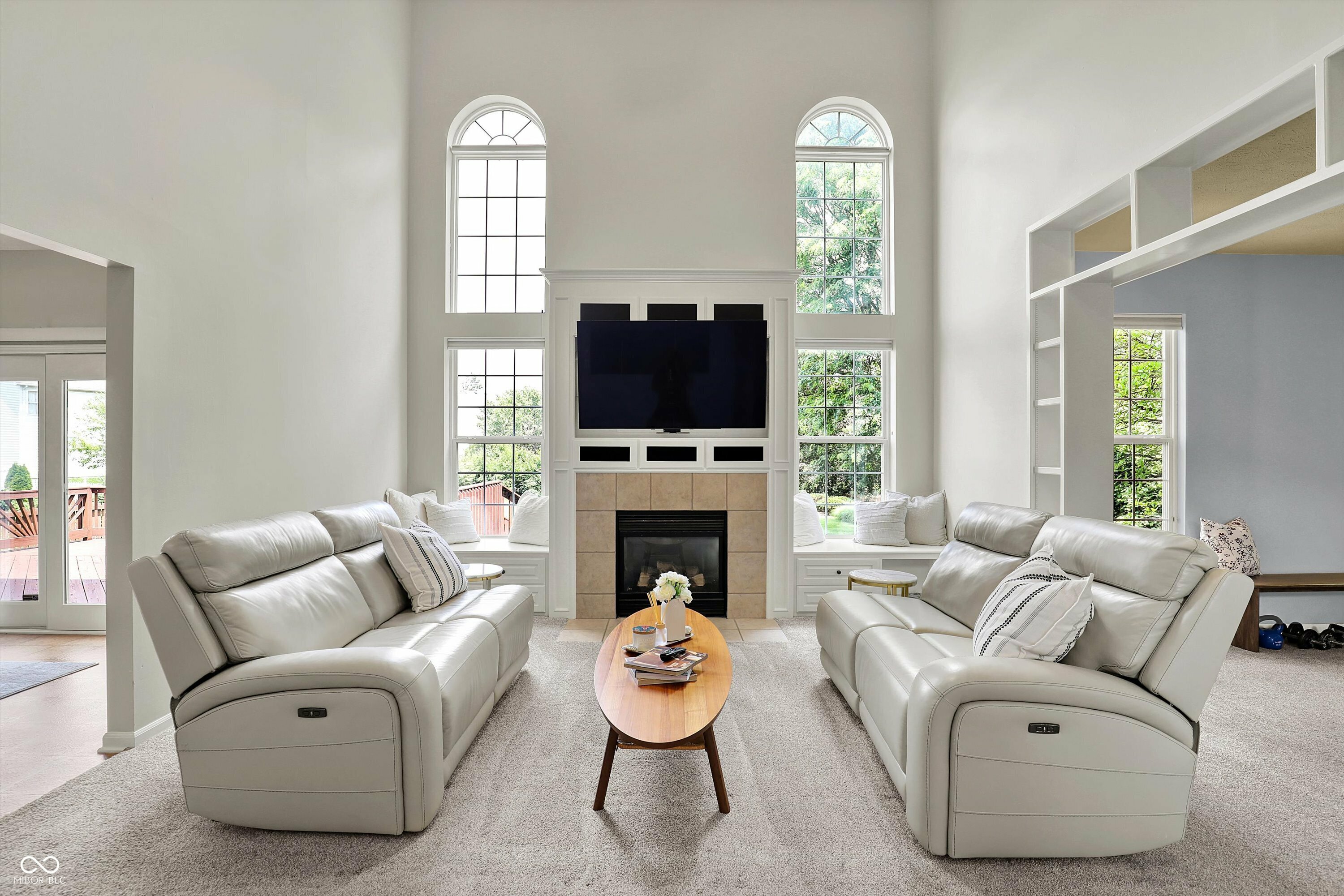 Property Photo: 13757 Flintridge Pass IN 46033