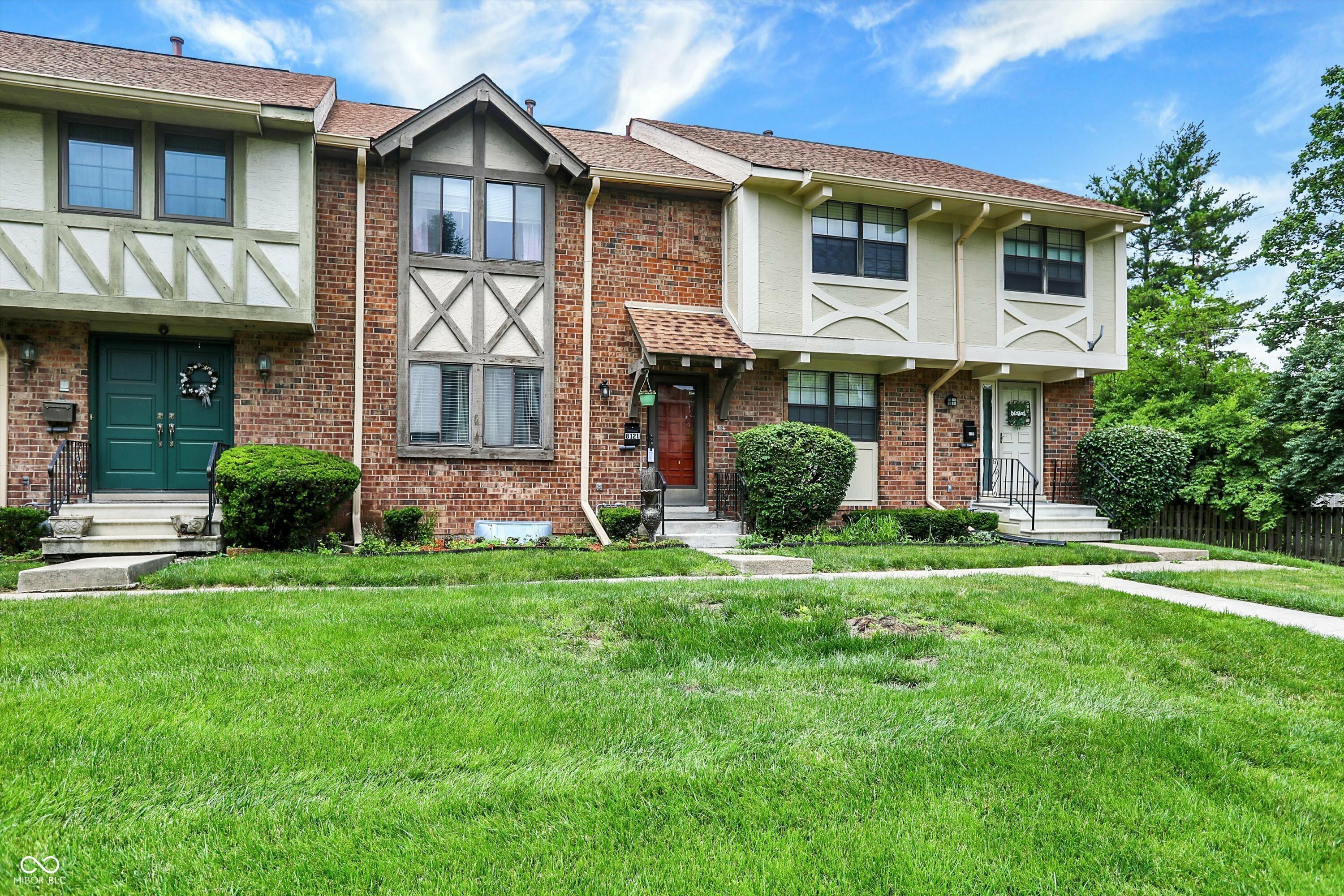 Property Photo: 8121 Bromley Place IN 46219
