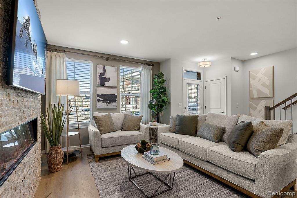 Property Photo:  164 Jotham Avenue  MI 48326 3002 