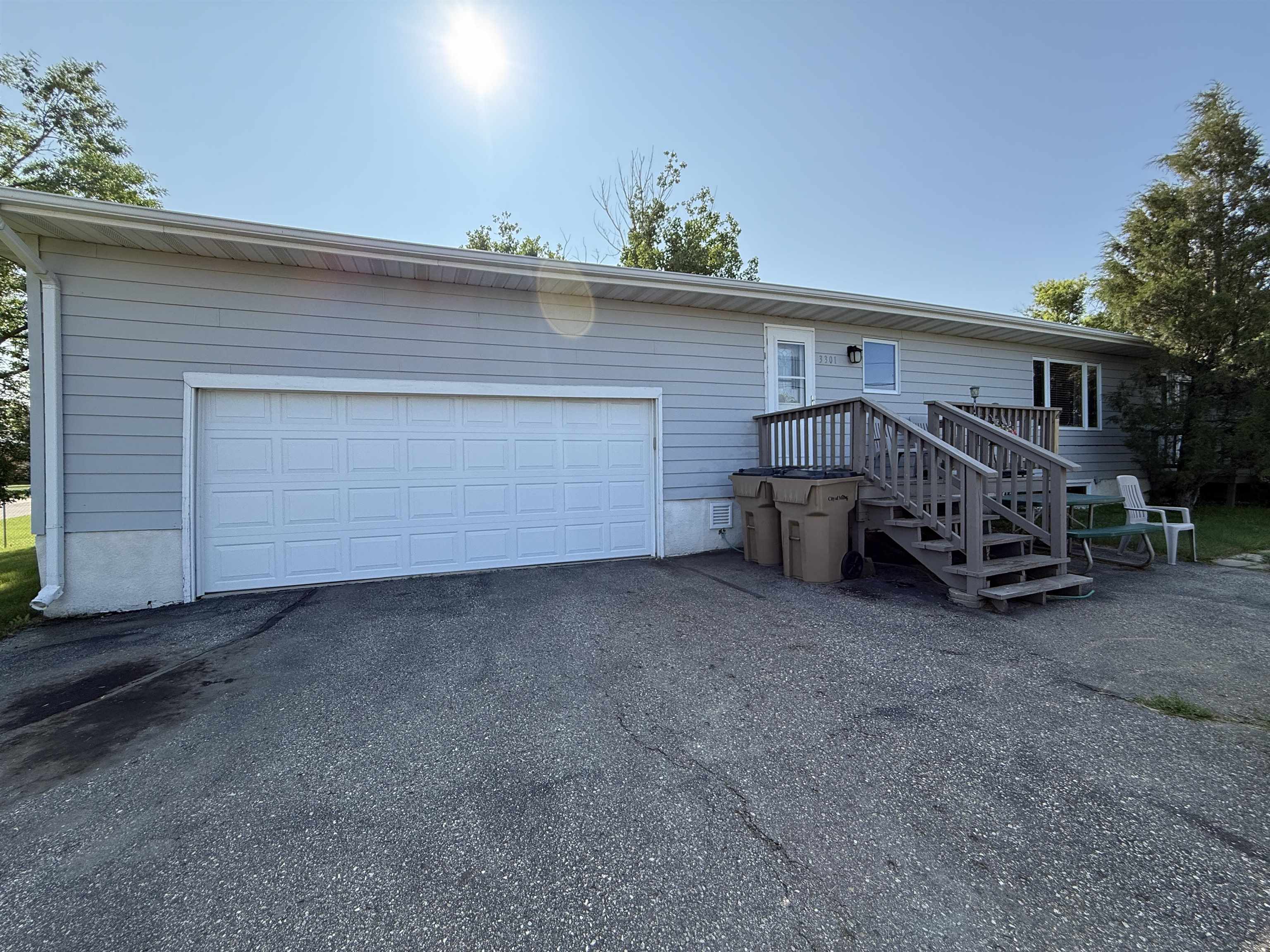 Property Photo: 3301 SE 1st St ND 58701