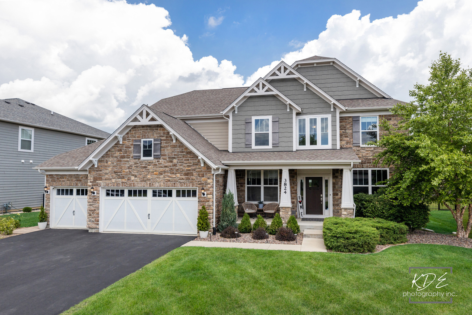 Property Photo: 3824 Nannyberry Court IL 60564