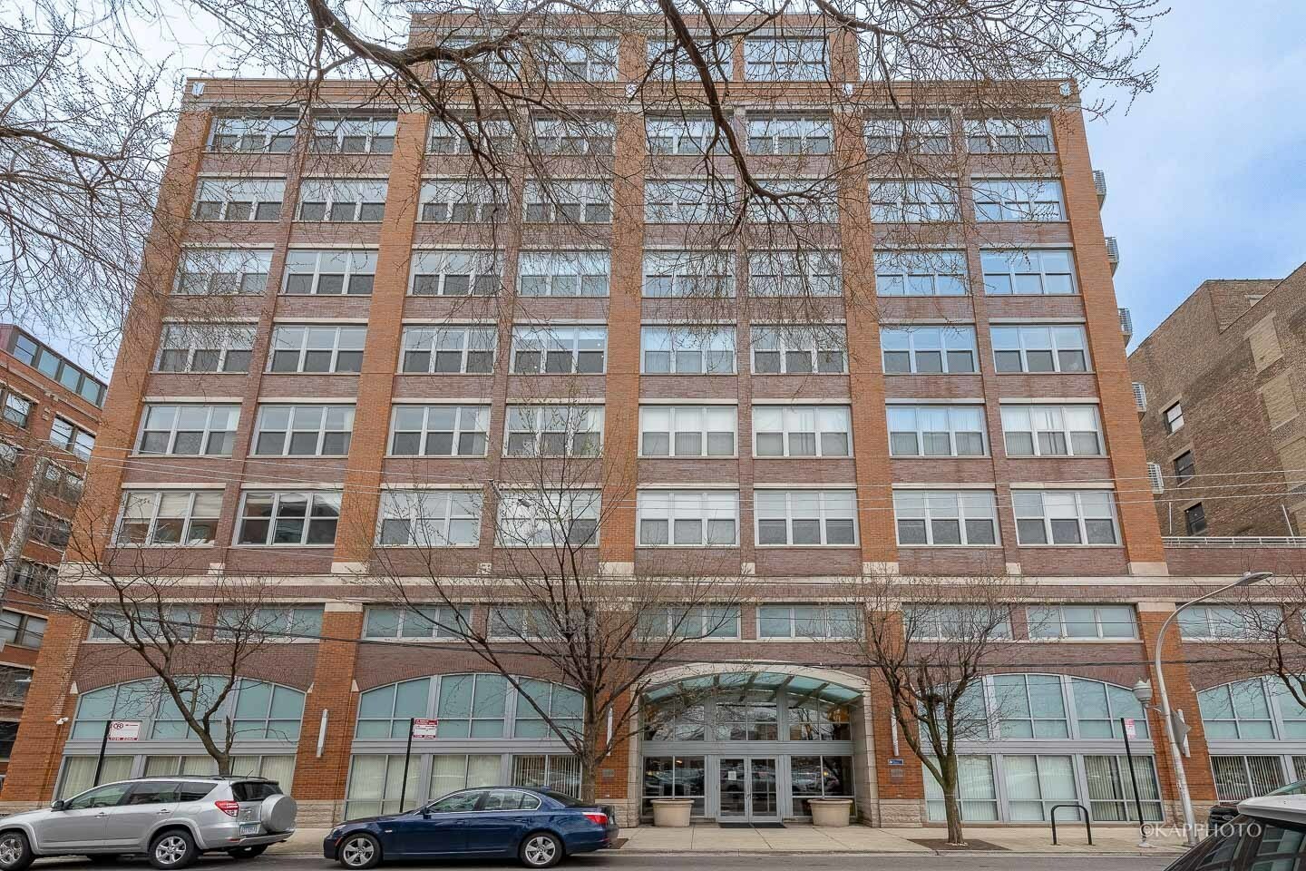 Property Photo: 933 W Van Buren Street 424 IL 60607