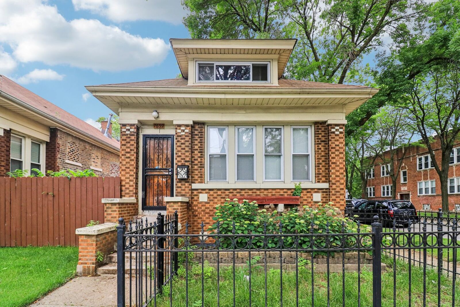 Property Photo:  7659 S Rhodes Avenue  IL 60619 