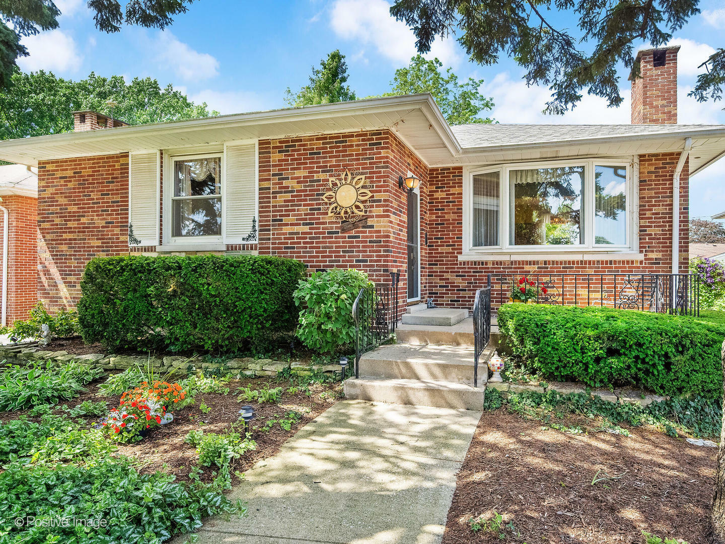Property Photo: 10318 Dickens Street IL 60154