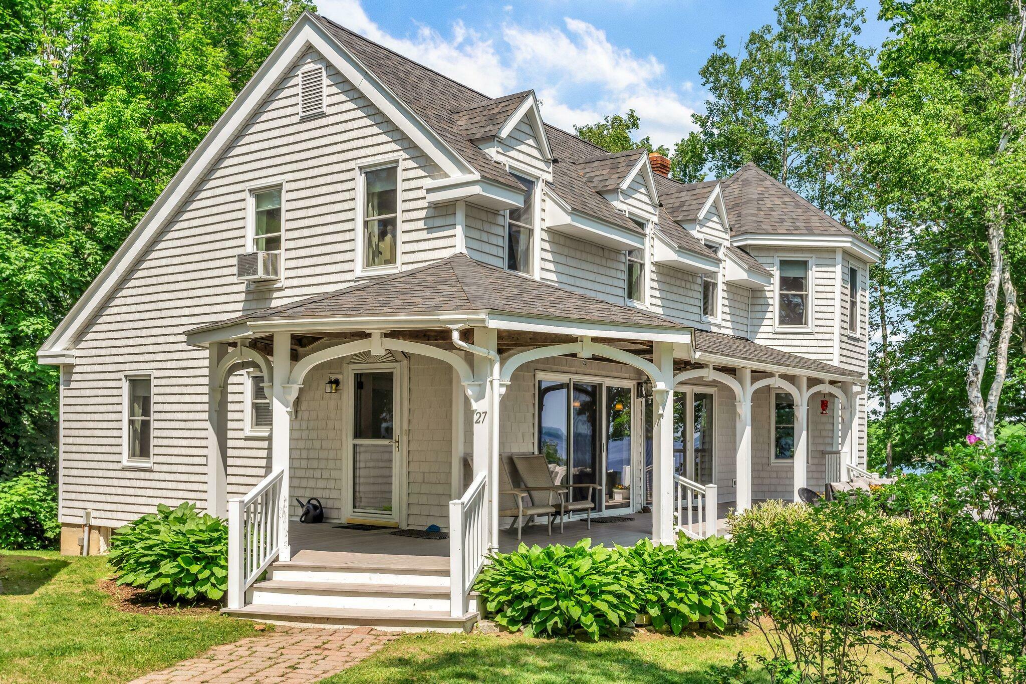 Property Photo:  27 Highview Terrace  ME 04915 