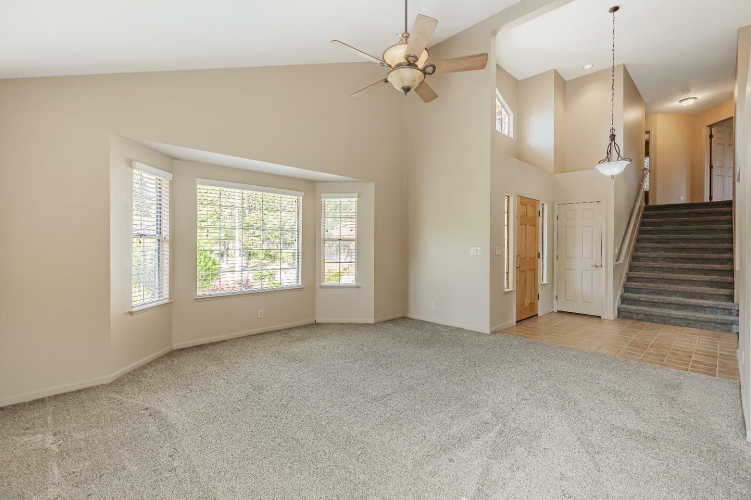 Property Photo: 506 Bromley Court CA 95747