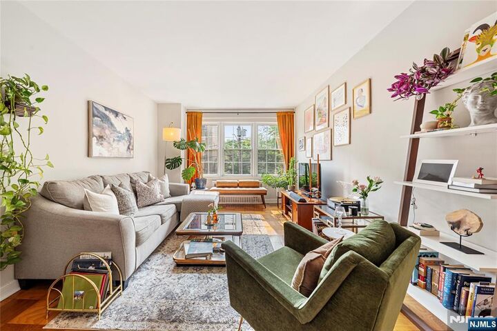 5 Roosevelt Place M2  Montclair NJ 07042 photo