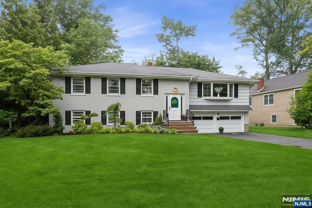 Property Photo:  117 Morton Drive  NJ 07446 