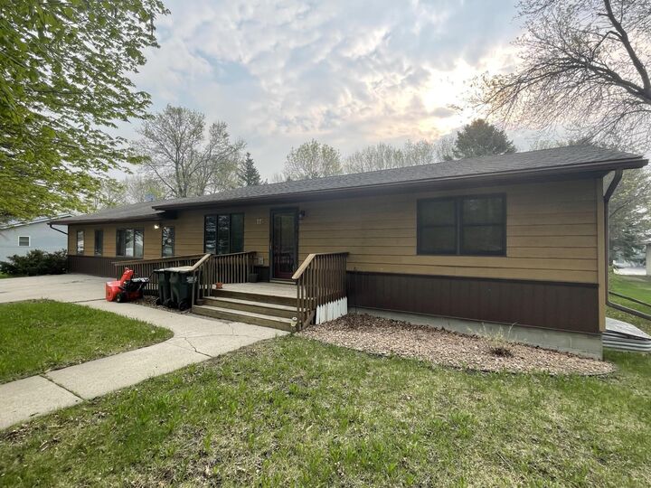 Property Photo:  115 Nelson Street S  MN 56326 