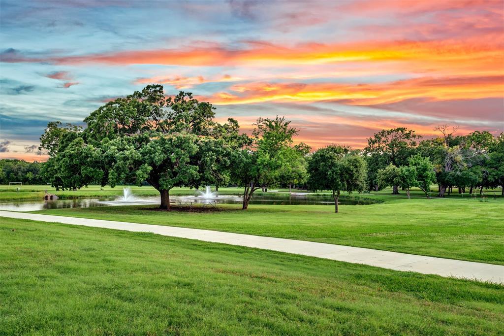 Property Photo: 1604 Burning Tree Lane TX 75093