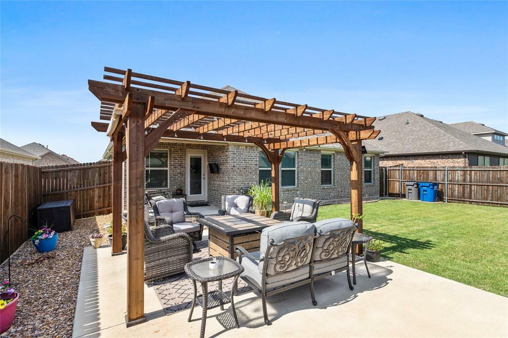 Property Photo: 702 Stampede Lane TX 75407