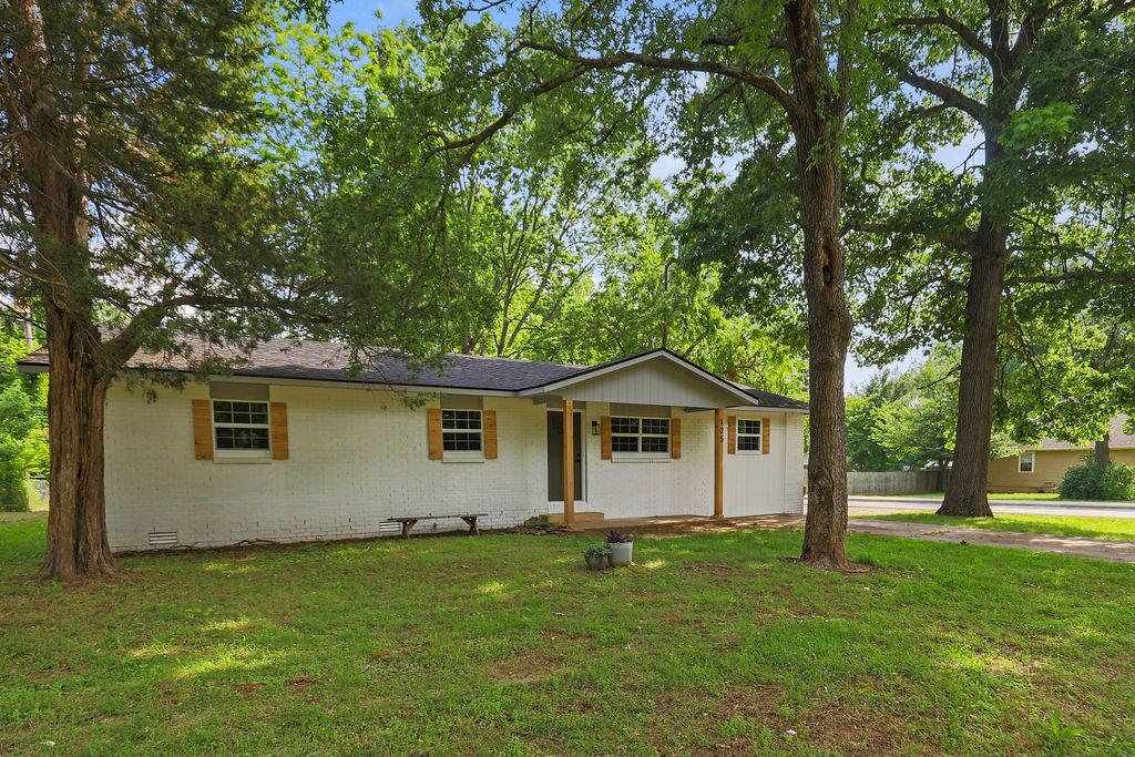 Property Photo: 125 Pleasant Street AR 72774