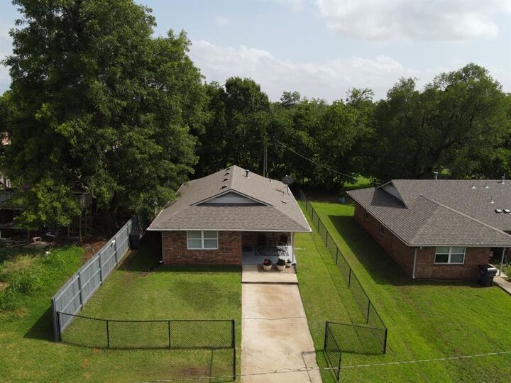 Property Photo: 103 W Kessler Street OK 74878