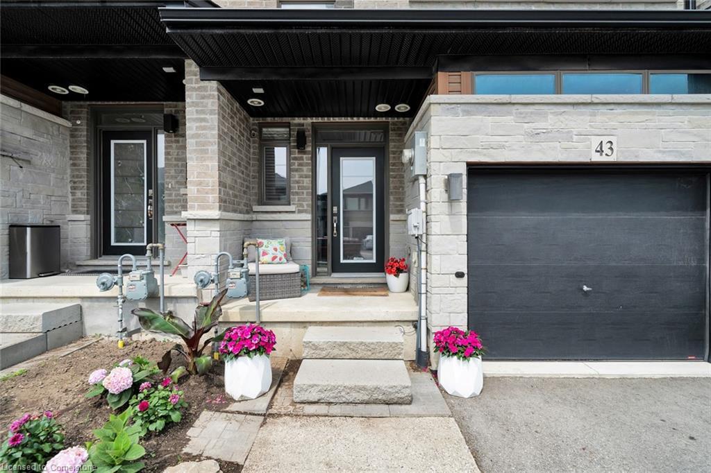Photo de la propriété: 43 Greenwich Avenue ON L8J 0I5