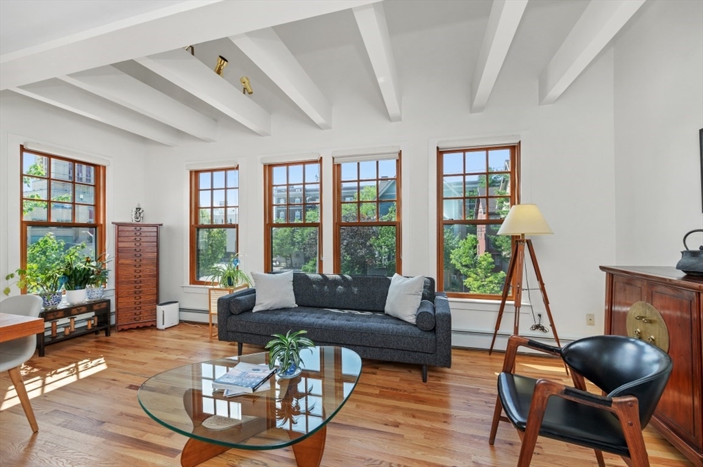 Property Photo: 15-19 Mount Vernon St 4 MA 02140