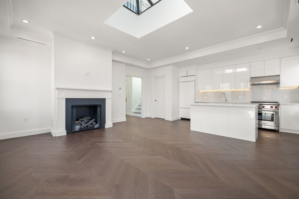 Property Photo: 112 Myrtle St MA 02114