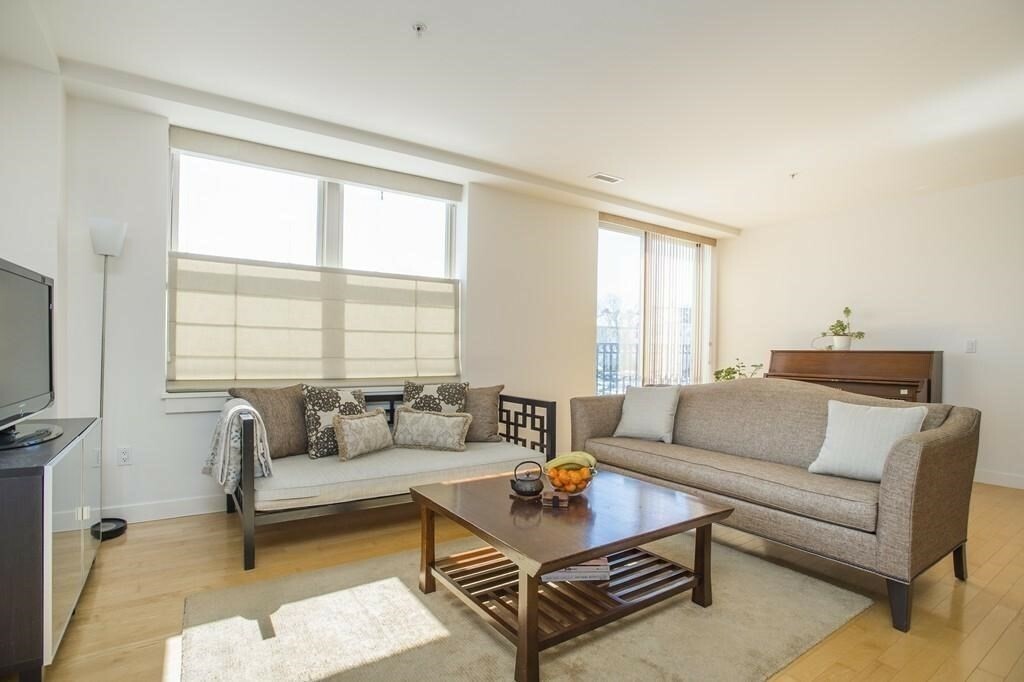 Property Photo: 323 Boylston Street 206 MA 02445