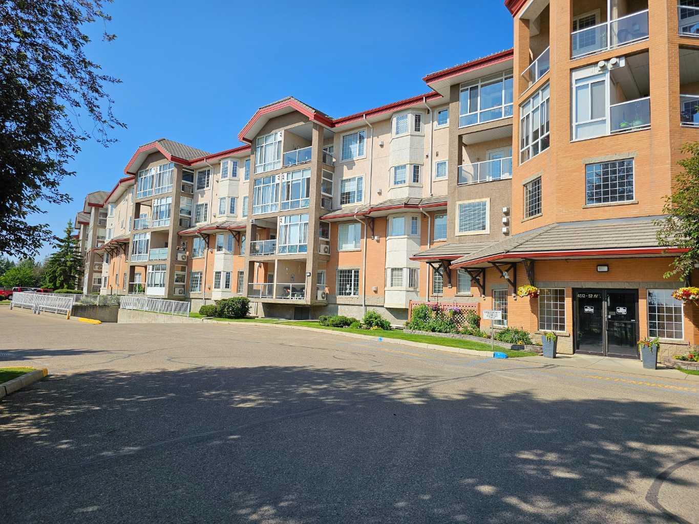 Property Photo: 4512 52 Avenue 403 AB T4N 7B9