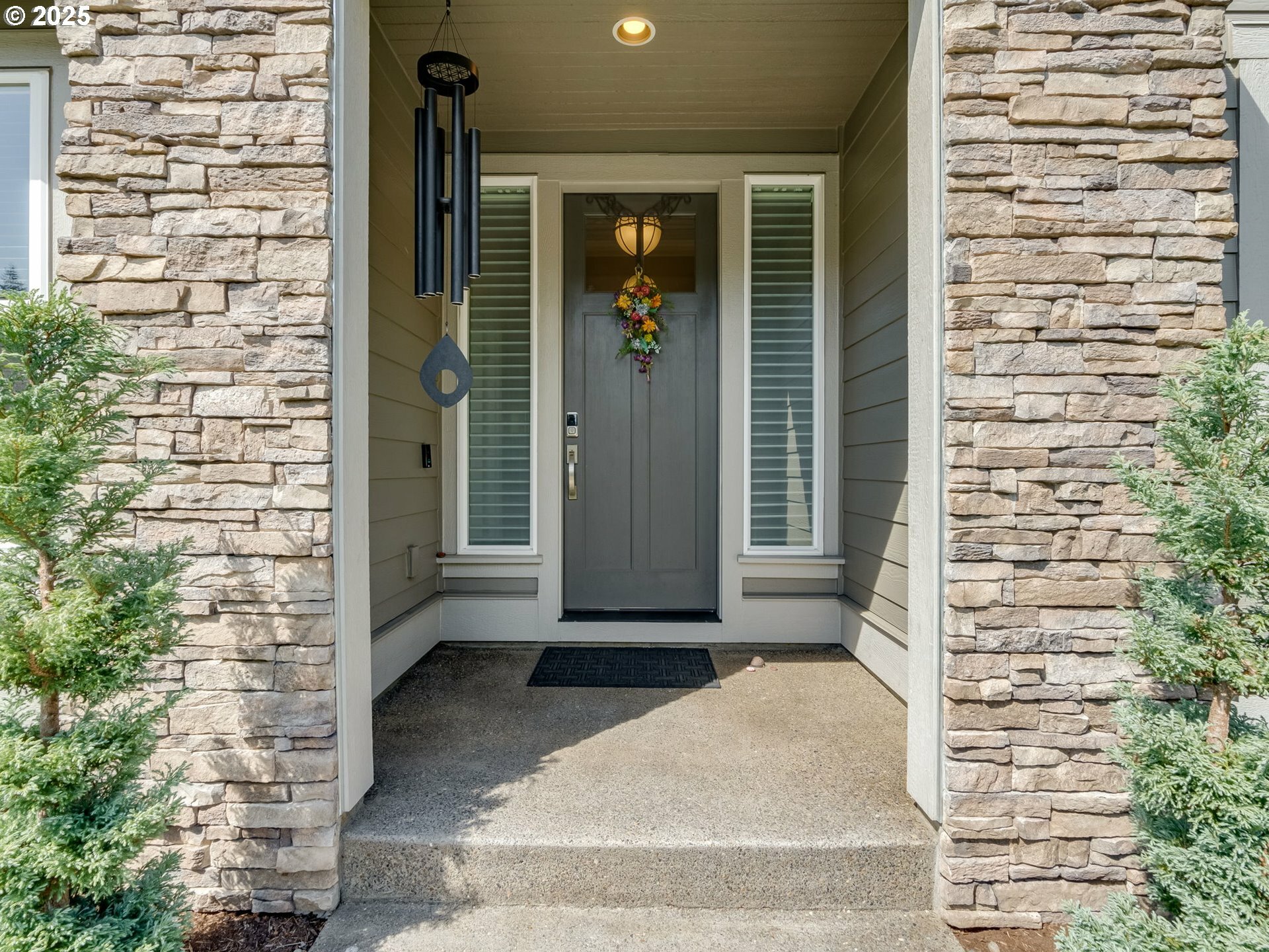 Property Photo: 1856 NW Sierra Way WA 98607