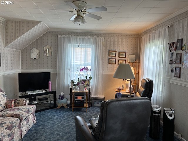 Property Photo: 2111 Elm St OR 97386