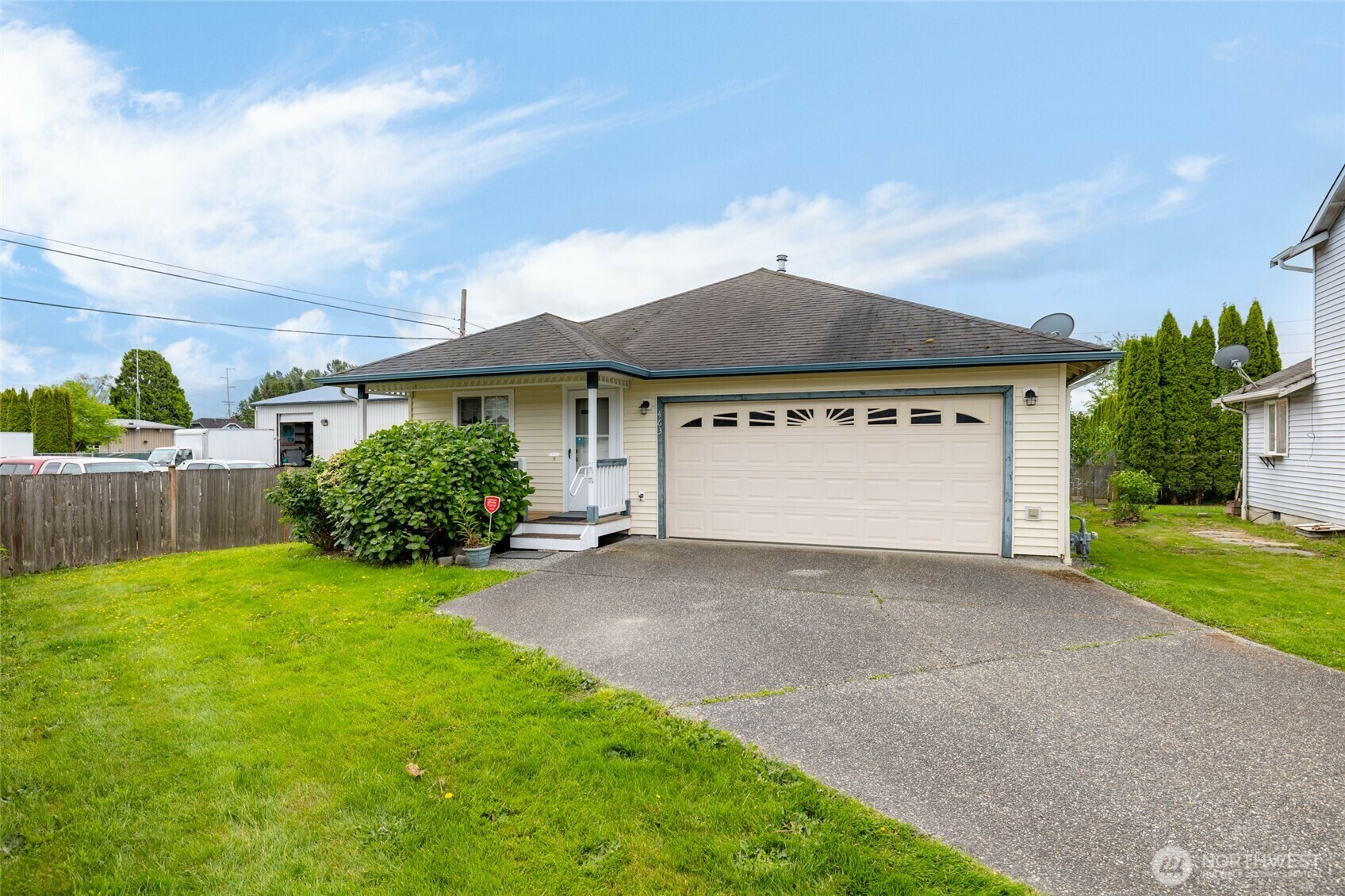 Property Photo: 463 Rohrer Loop WA 98284