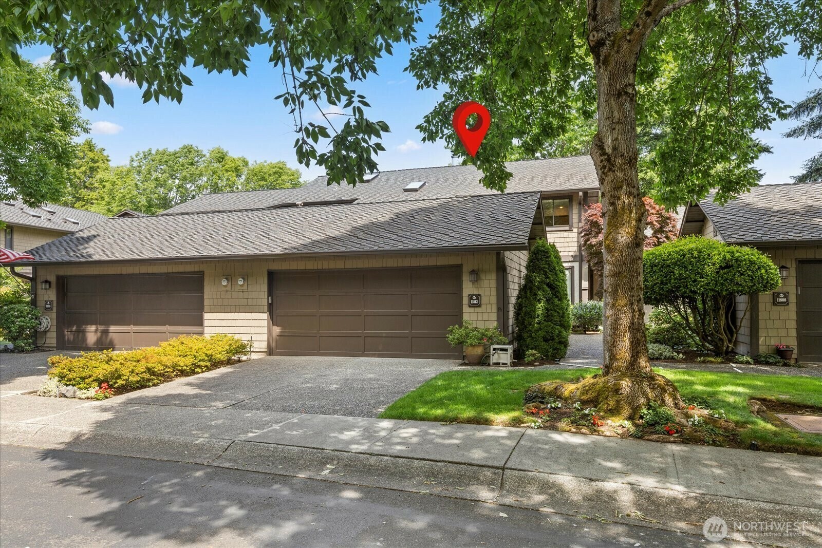 Property Photo: 11812 Stendall Drive N WA 98133