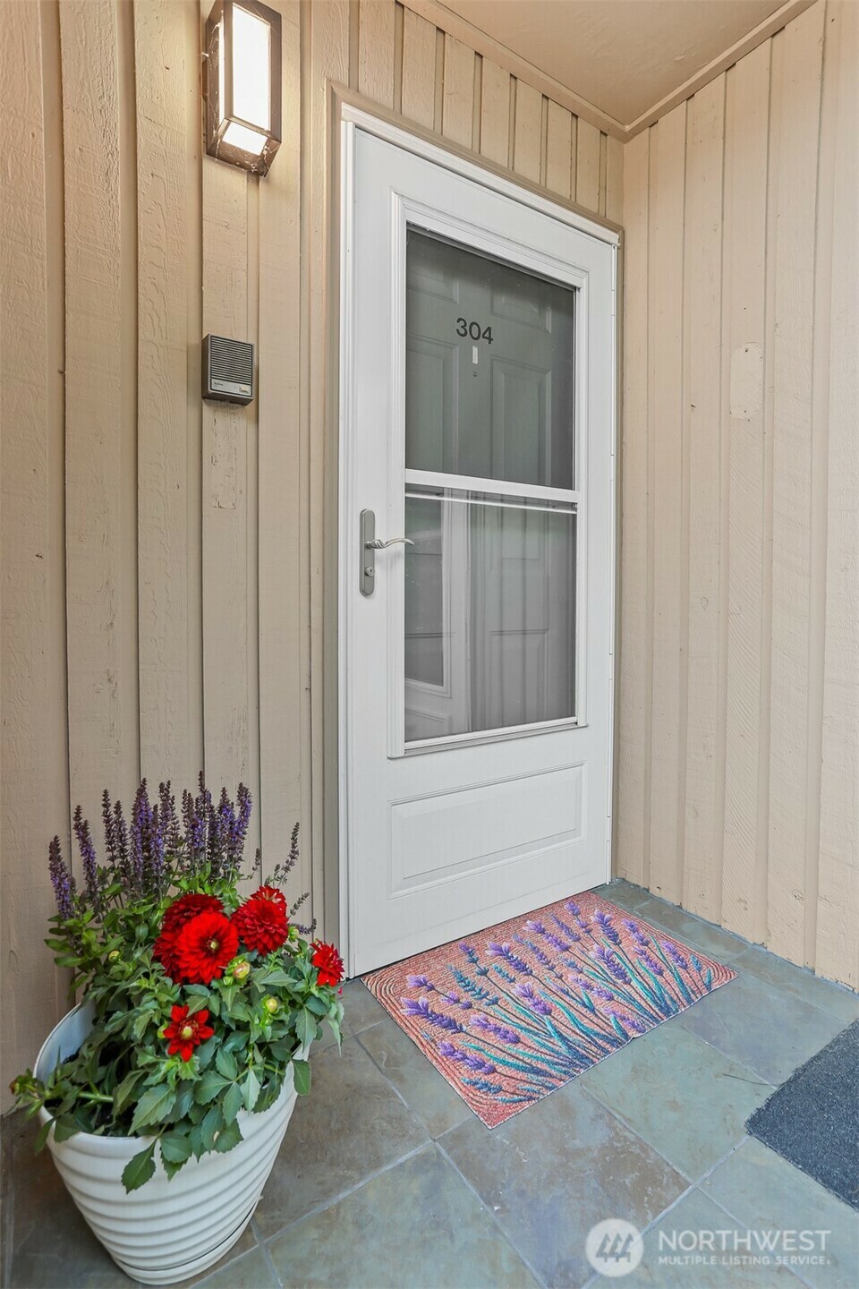 Property Photo: 23001 Lakeview Drive 304 WA 98043
