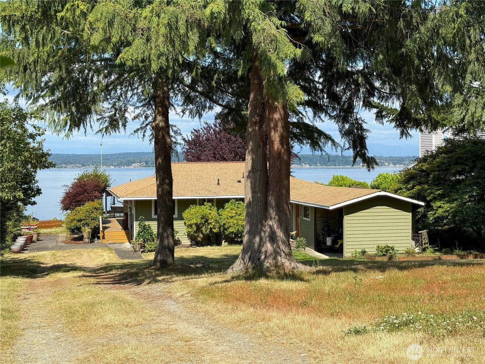 Property Photo:  16 A  Saratoga  (Including D-15) Drive  WA 98206 