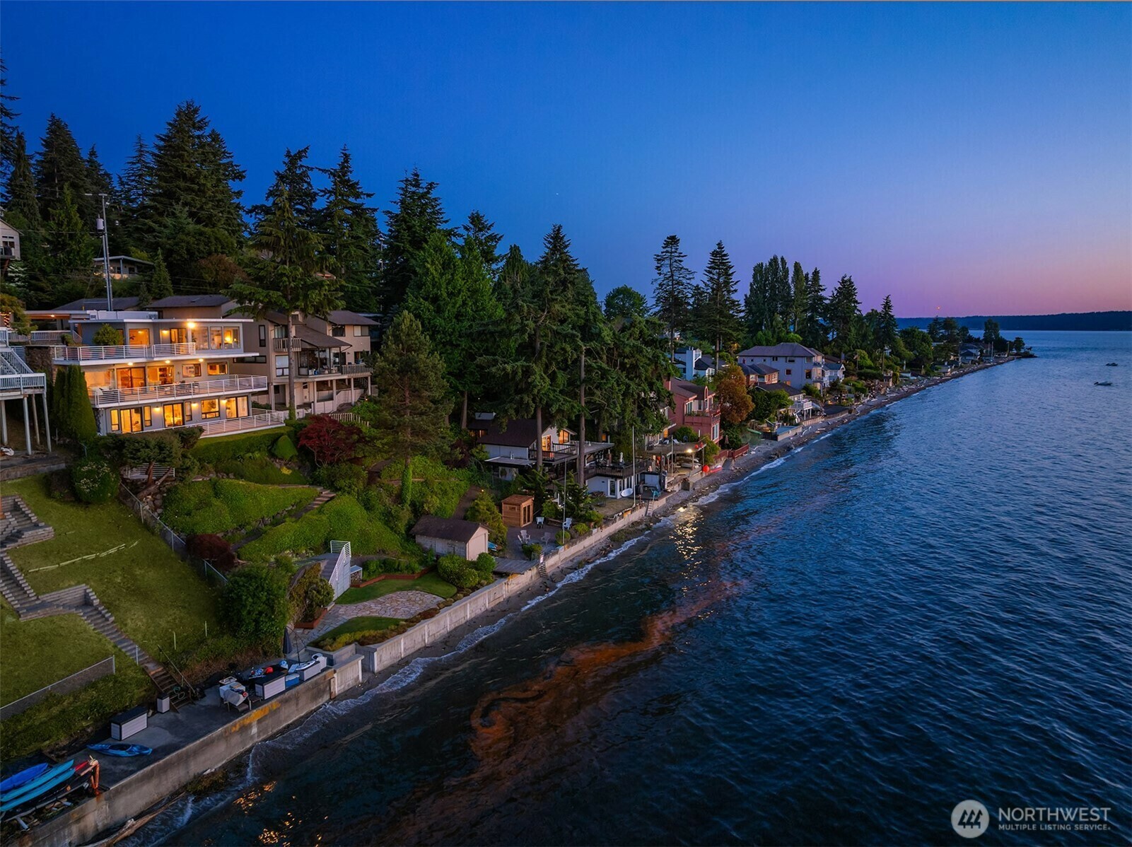 Property Photo: 16733 Maplewild Avenue SW WA 98166