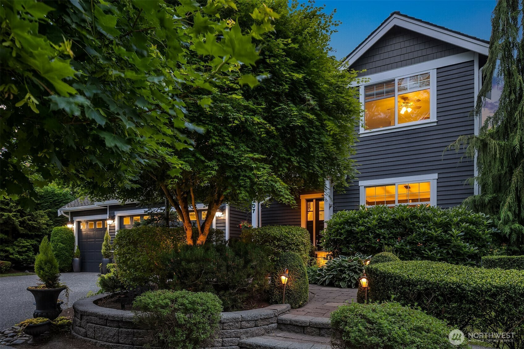 Property Photo: 8907 NE 152nd Place WA 98011