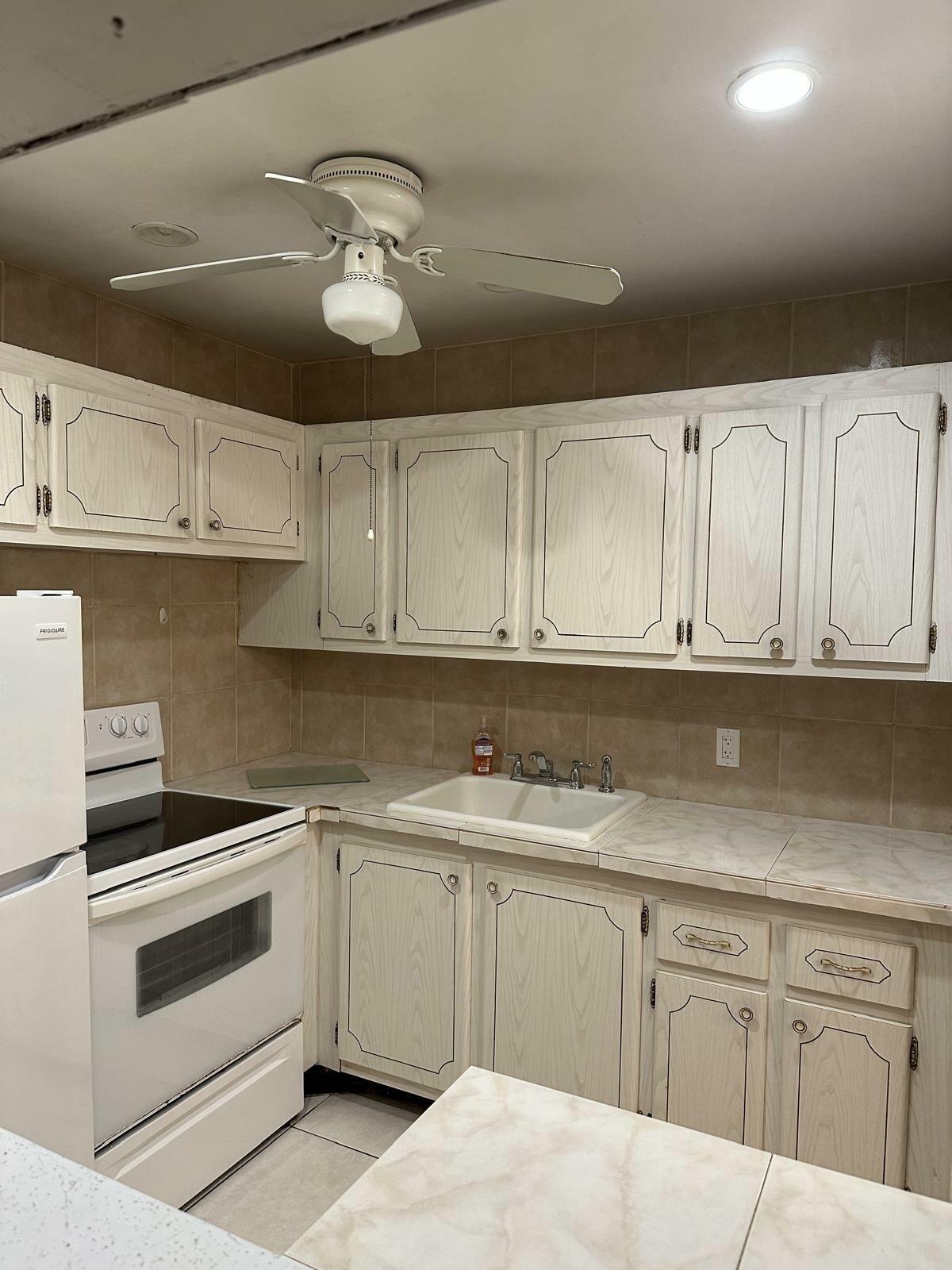 Property Photo:  291 Windsor M  FL 33417 