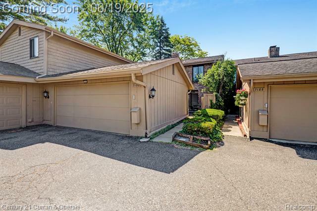 Property Photo: 7190 Pebble Park Drive MI 48322