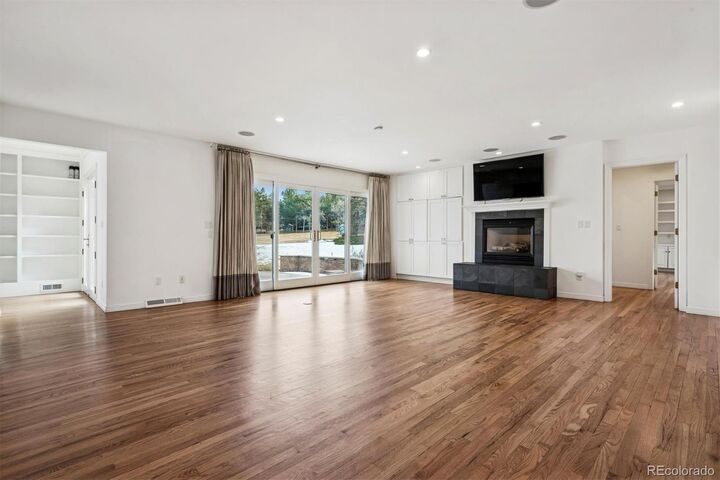 Property Photo: 4500 S Dasa Drive CO 80111