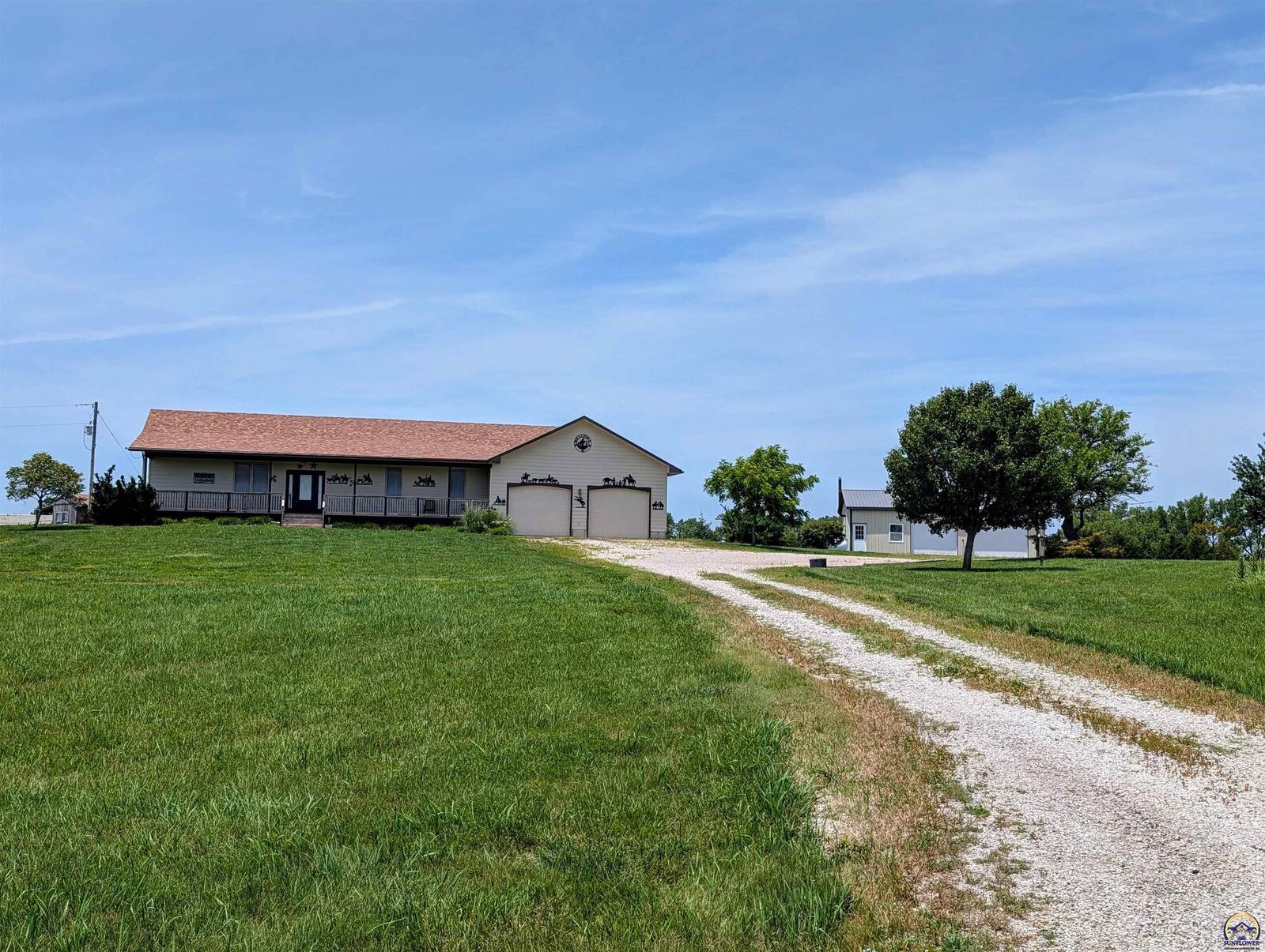 Property Photo:  2740 NW Dobbin Ter  KS 66856 