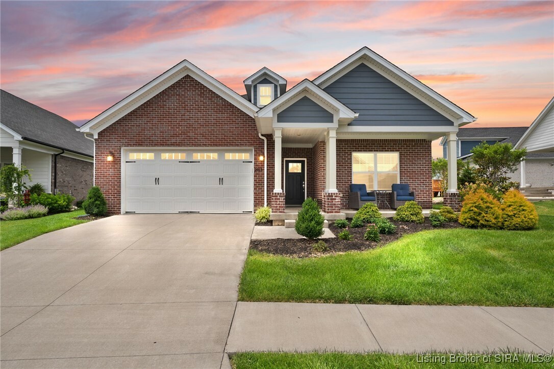 Property Photo: 2015 Villa View Court IN 47130