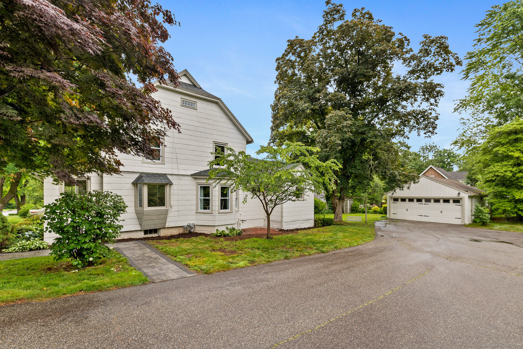 Property Photo:  9 Village Street  CT 06040 