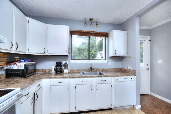 Property Photo:  121 Lexington Avenue 21  CT 06513 