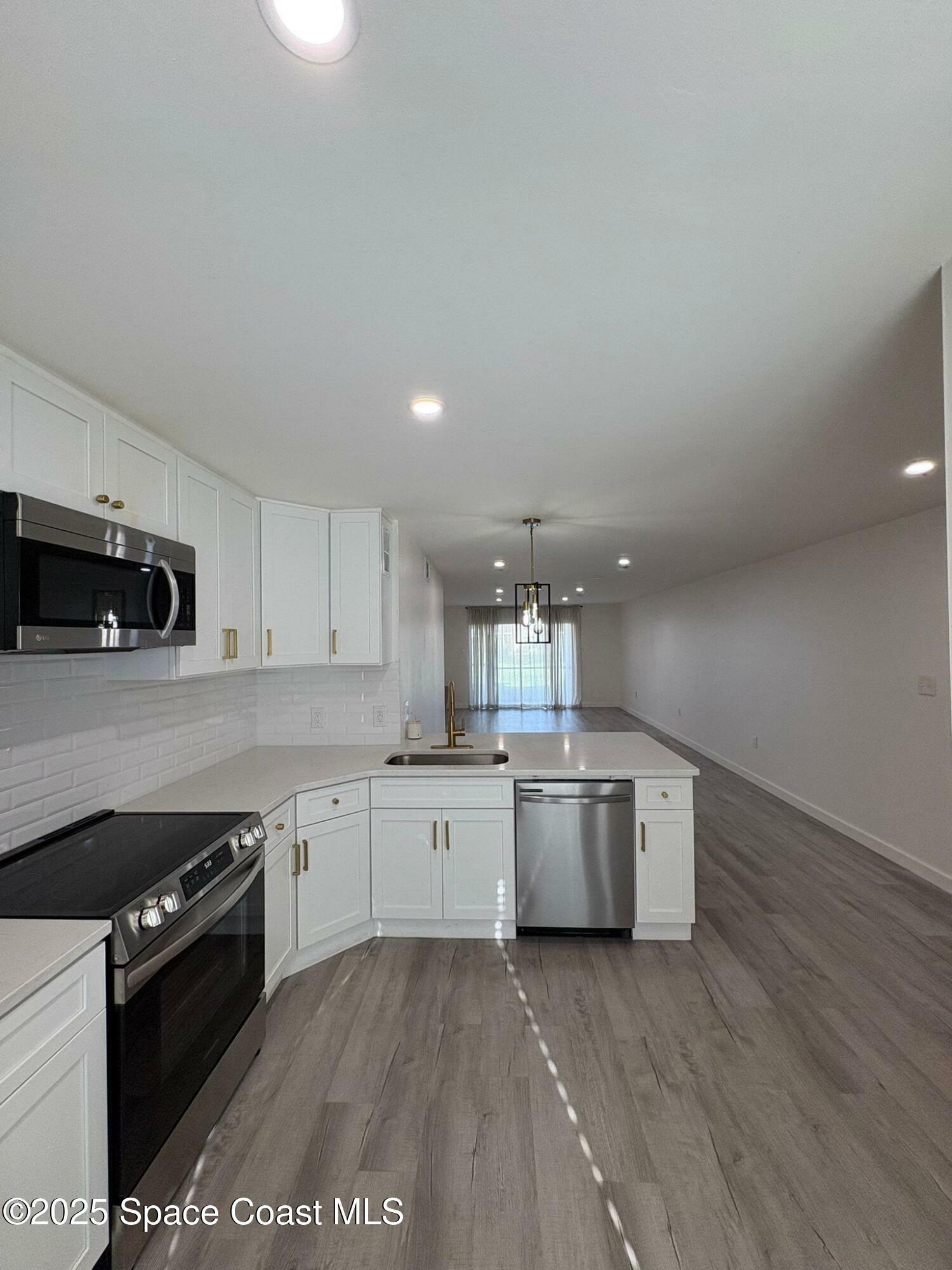 Property Photo: 1515 Huntington Lane FL 32955