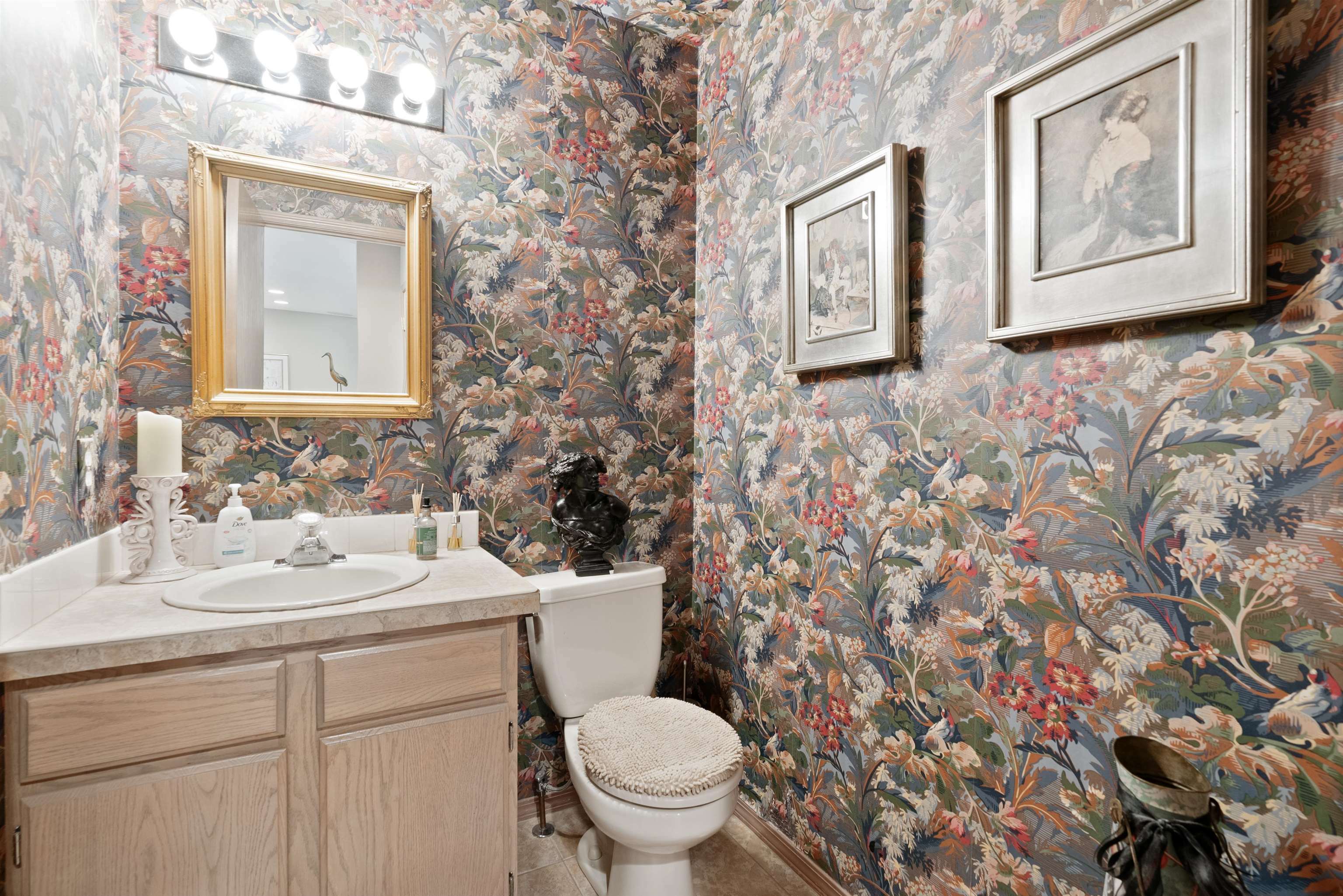 Property Photo: 3001 S Winthrop Ln WA 99203