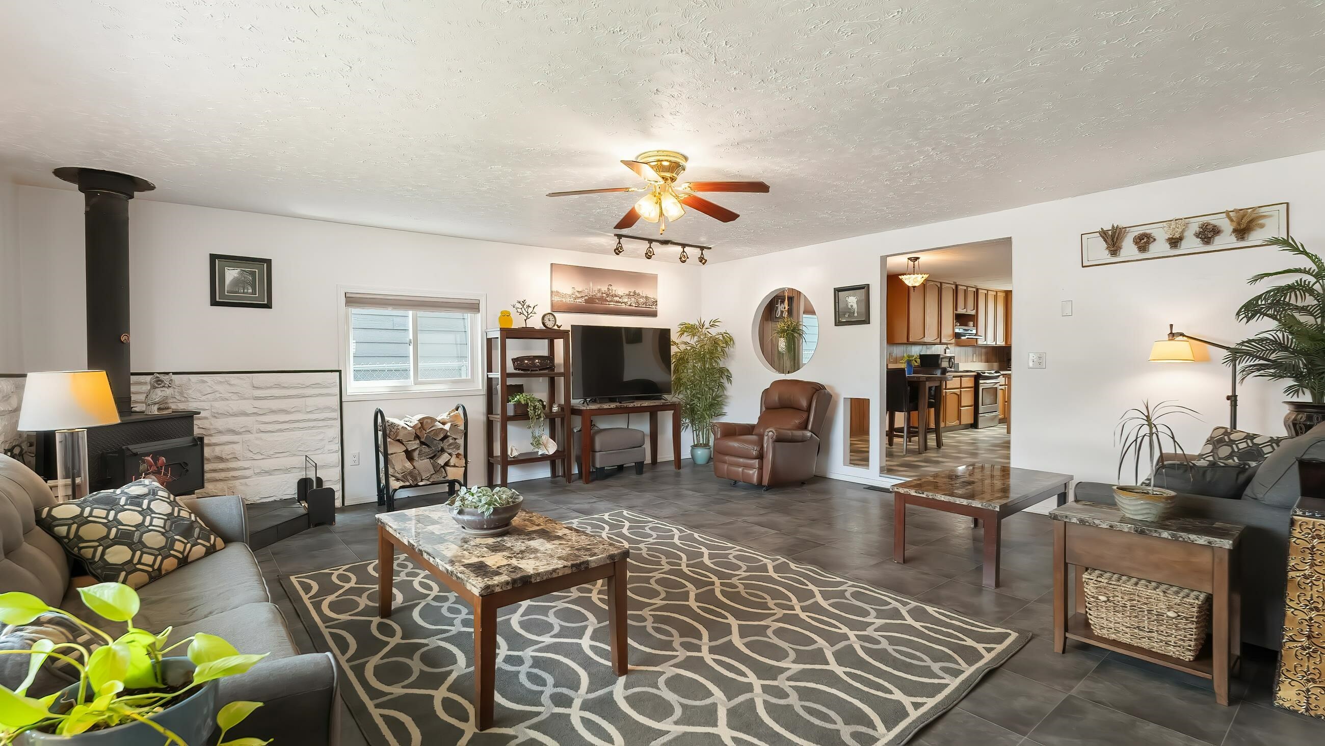 Property Photo: 3908 E 26th Ave WA 99223