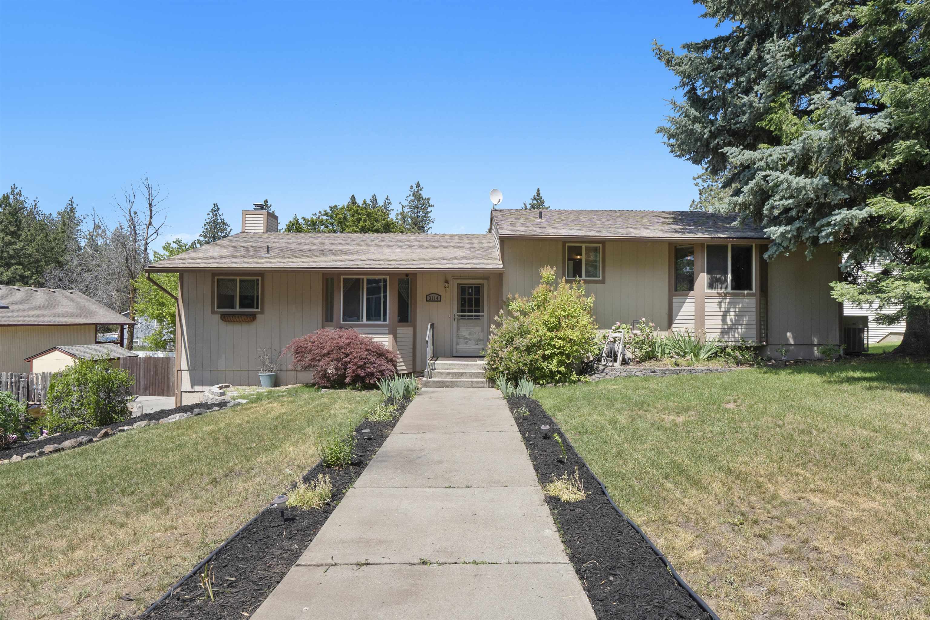 Property Photo: 3114 W 20th Ave WA 99224
