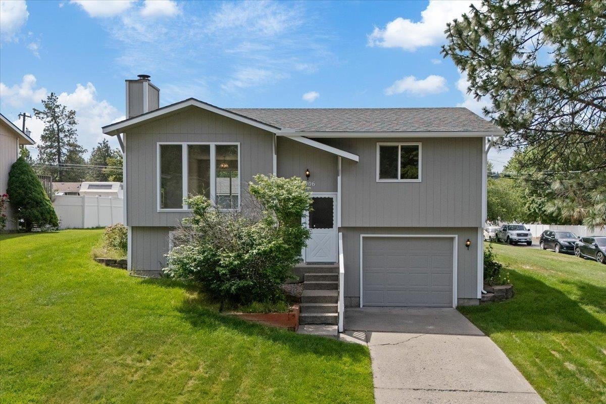 Property Photo: 1906 E 8th Ave WA 99202