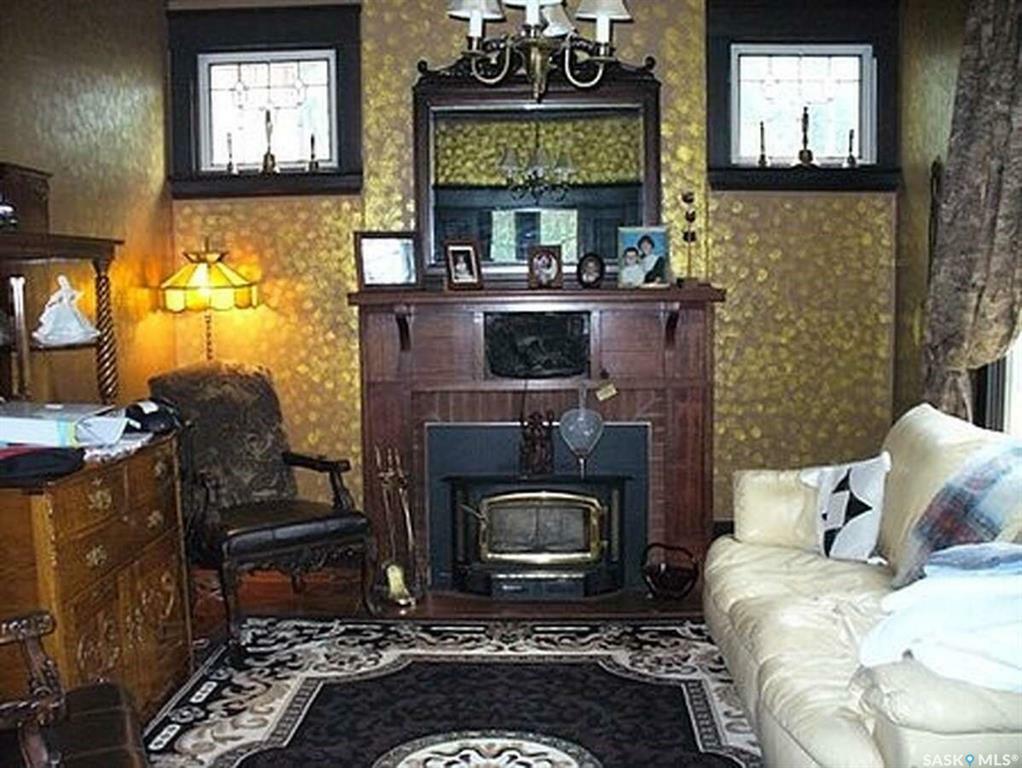 Property Photo:  313 19th Street  SK S6V 4C8 