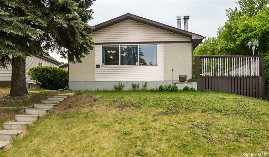 Property Photo: 29 24th Street E SK S6V 1R3